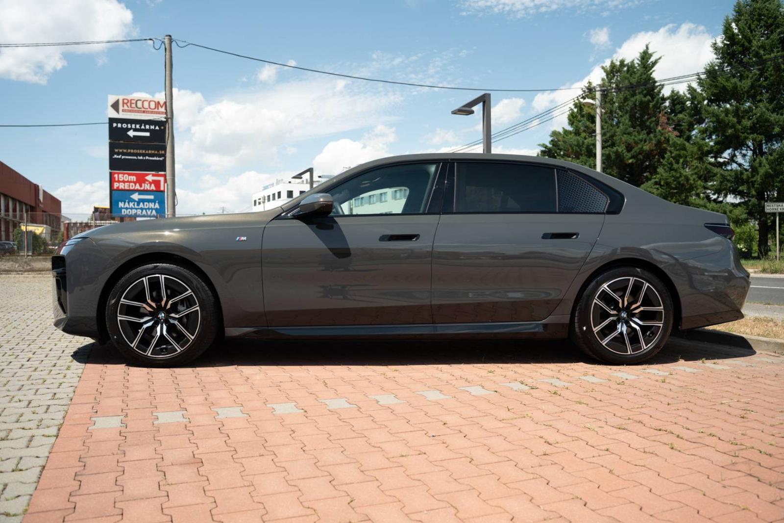 BMW Rad 7 740d M xDrive A/T, 220 kW