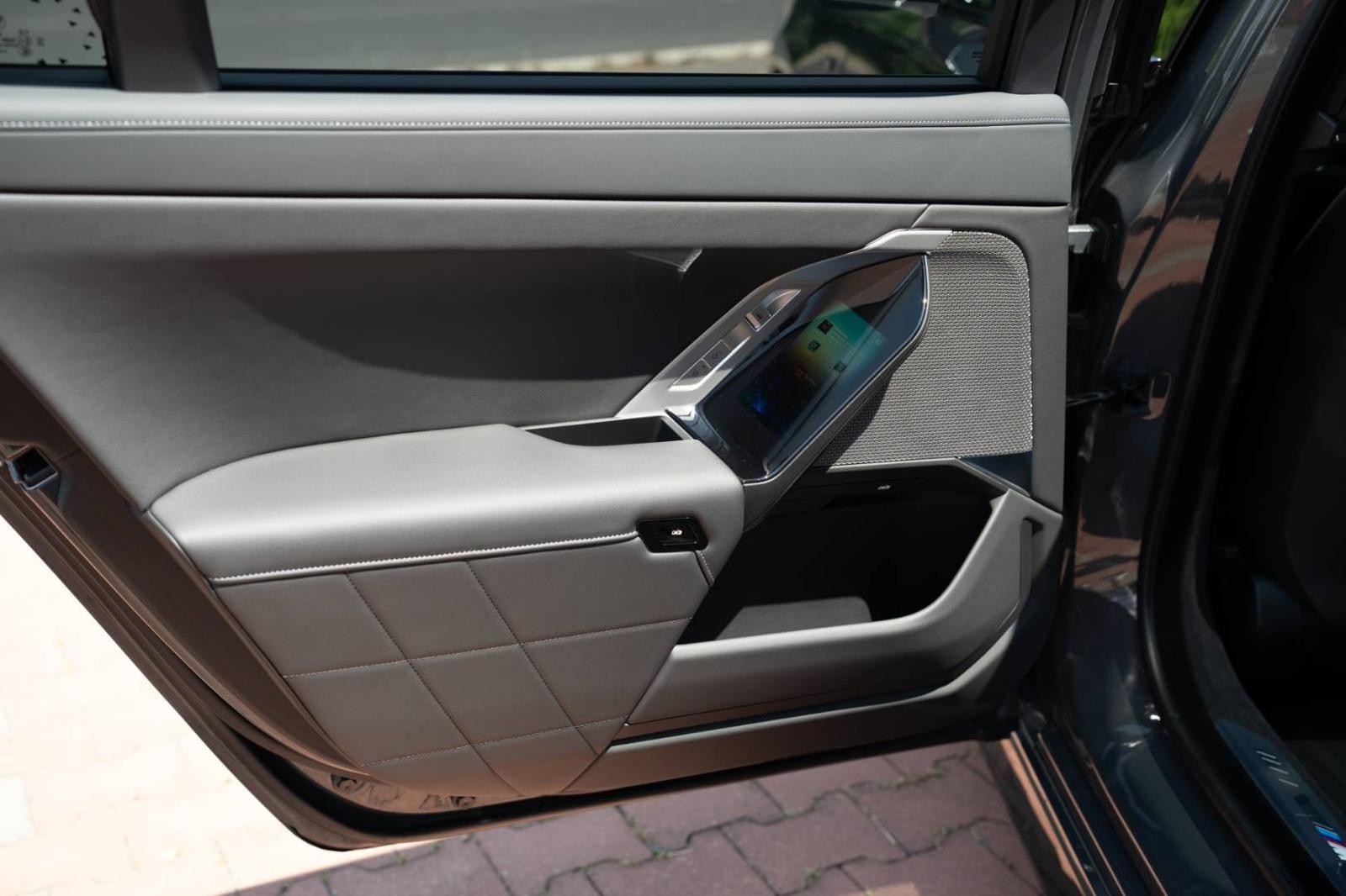 BMW Rad 7 740d M xDrive A/T, 220 kW