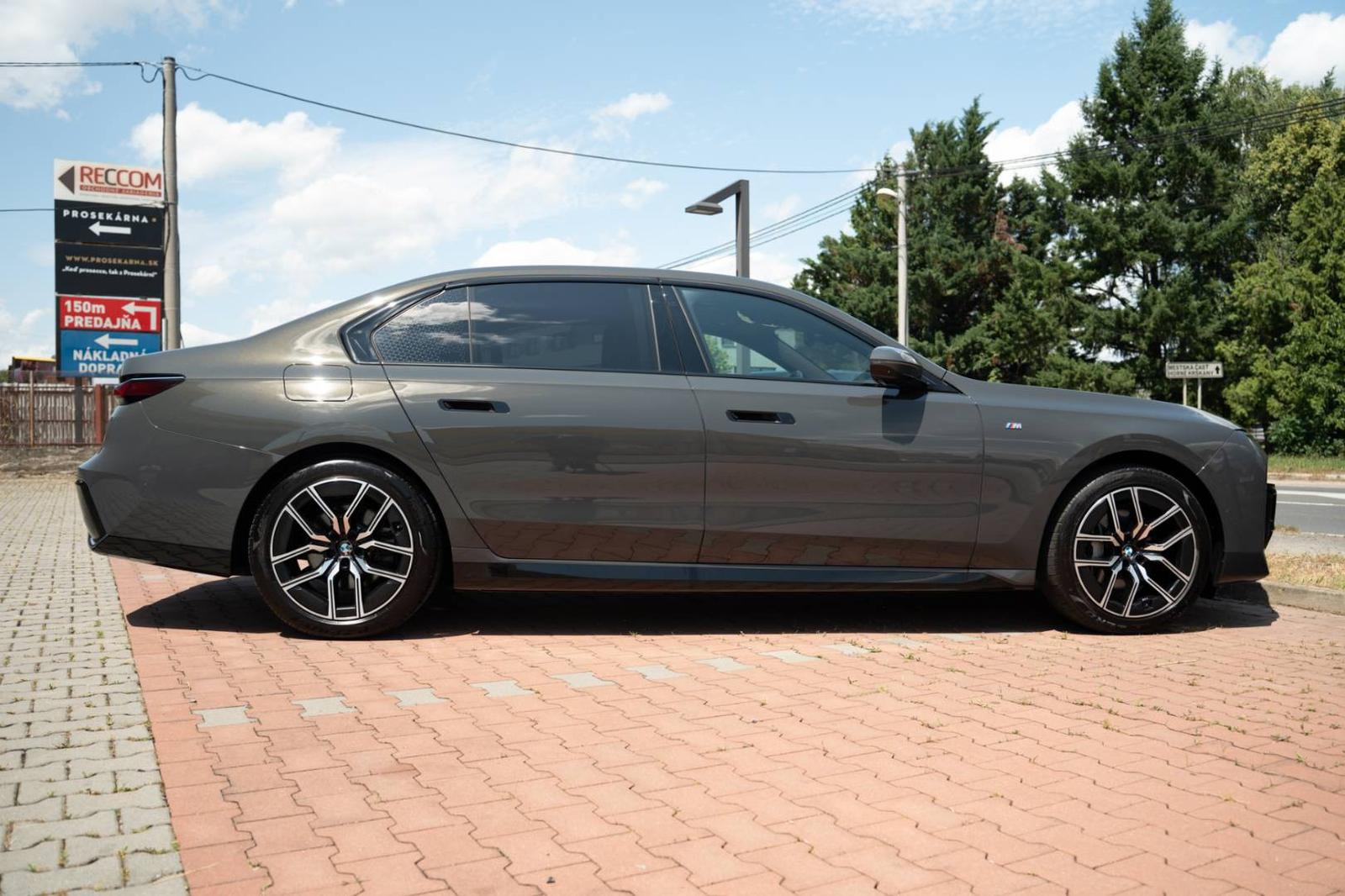 BMW Rad 7 740d M xDrive A/T, 220 kW