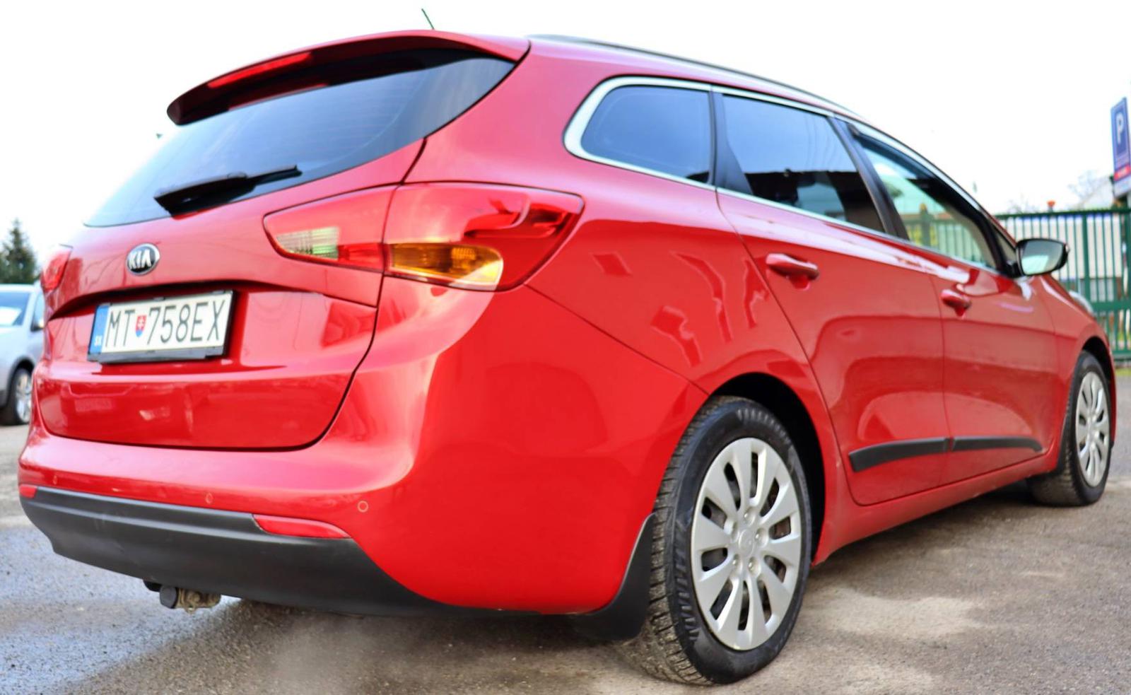 Kia Cee´d SW 1.6 GDI LX/Silver