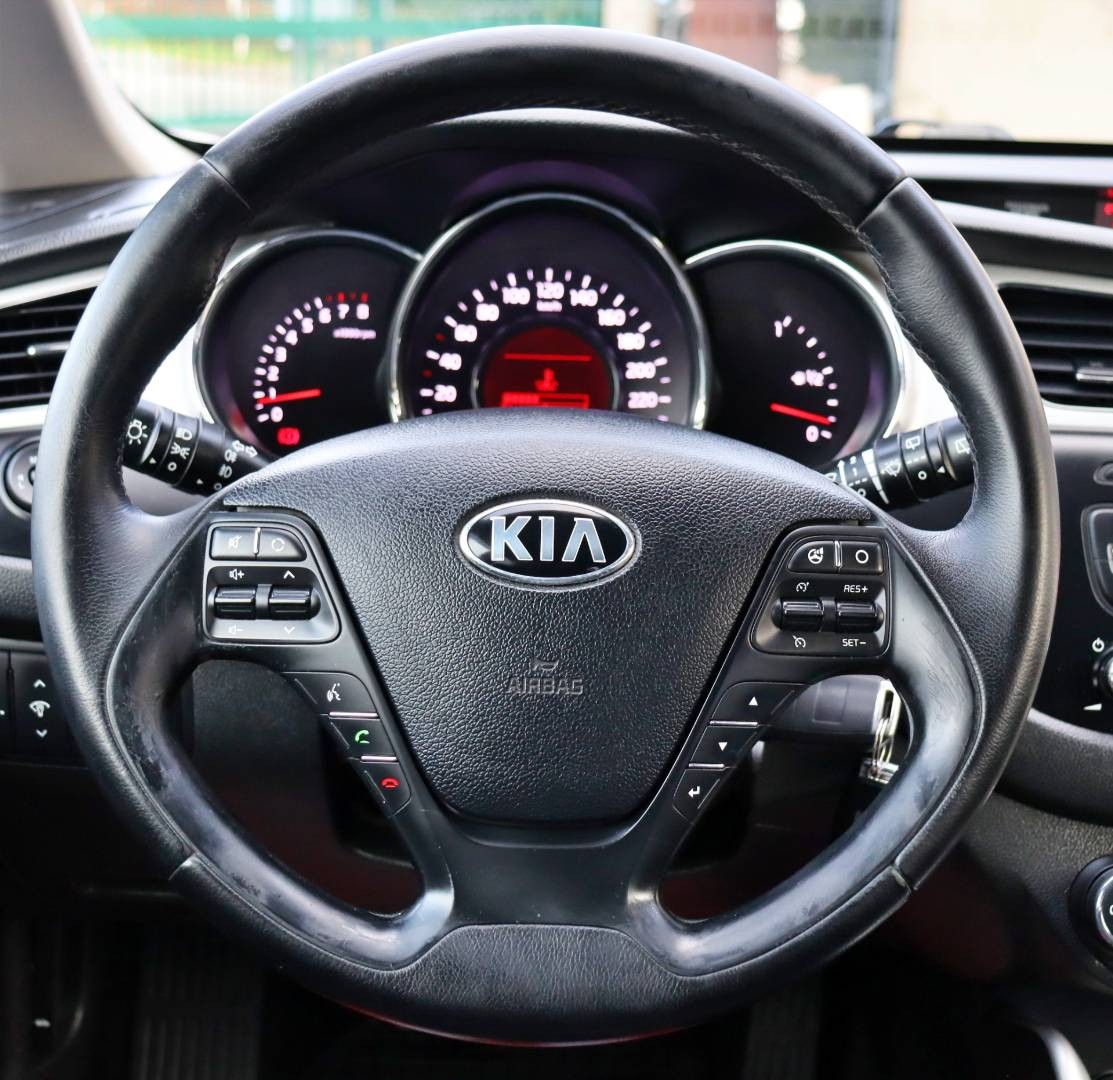 Kia Cee´d SW 1.6 GDI LX/Silver