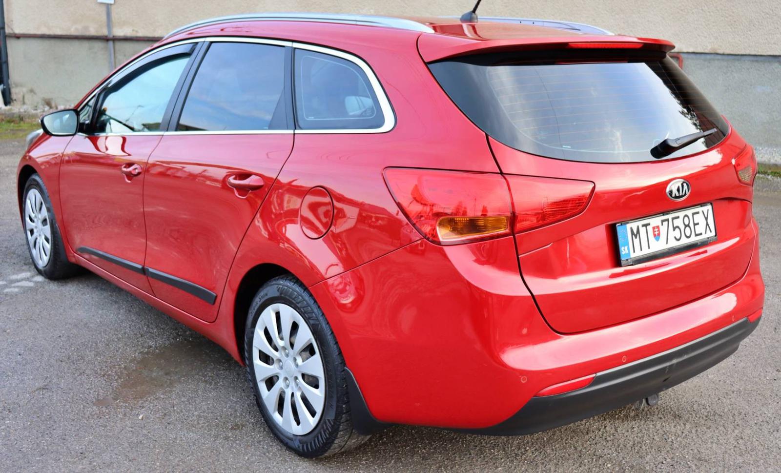 Kia Cee´d SW 1.6 GDI LX/Silver