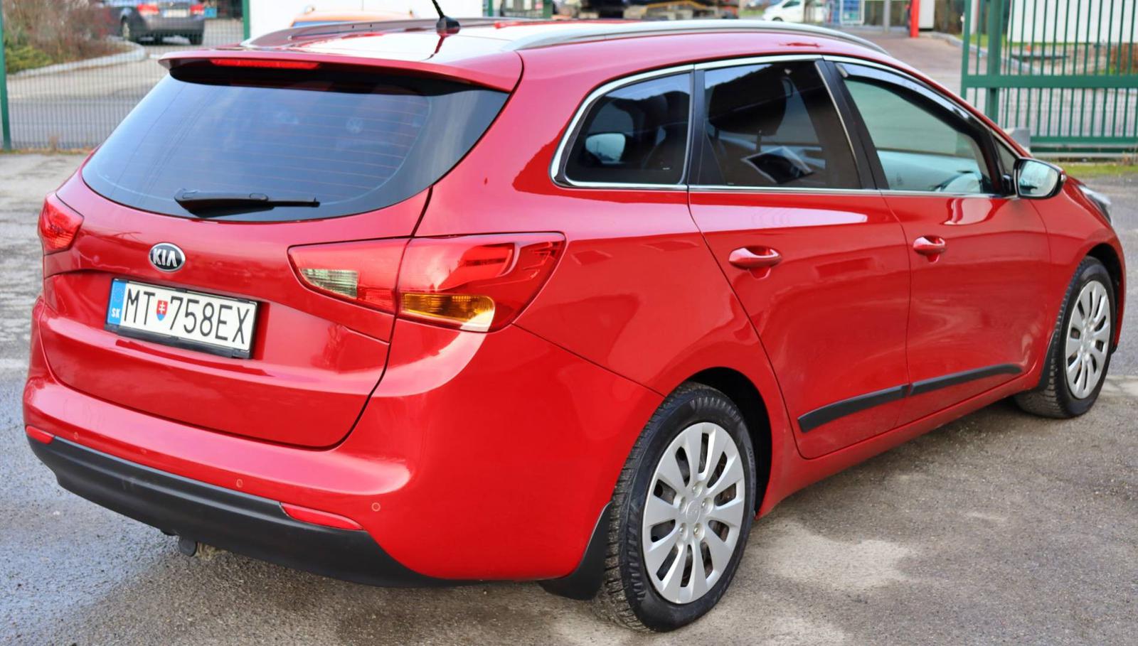 Kia Cee´d SW 1.6 GDI LX/Silver