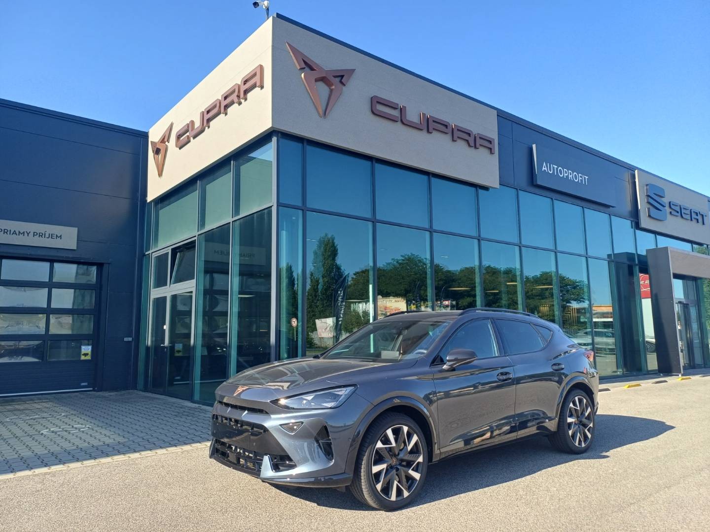 Cupra Formentor VZ 2.0 TSI 333HP 4x4, Sennheiser, Panorama, Ťažné, INTELLIGENT DRIVE Pack