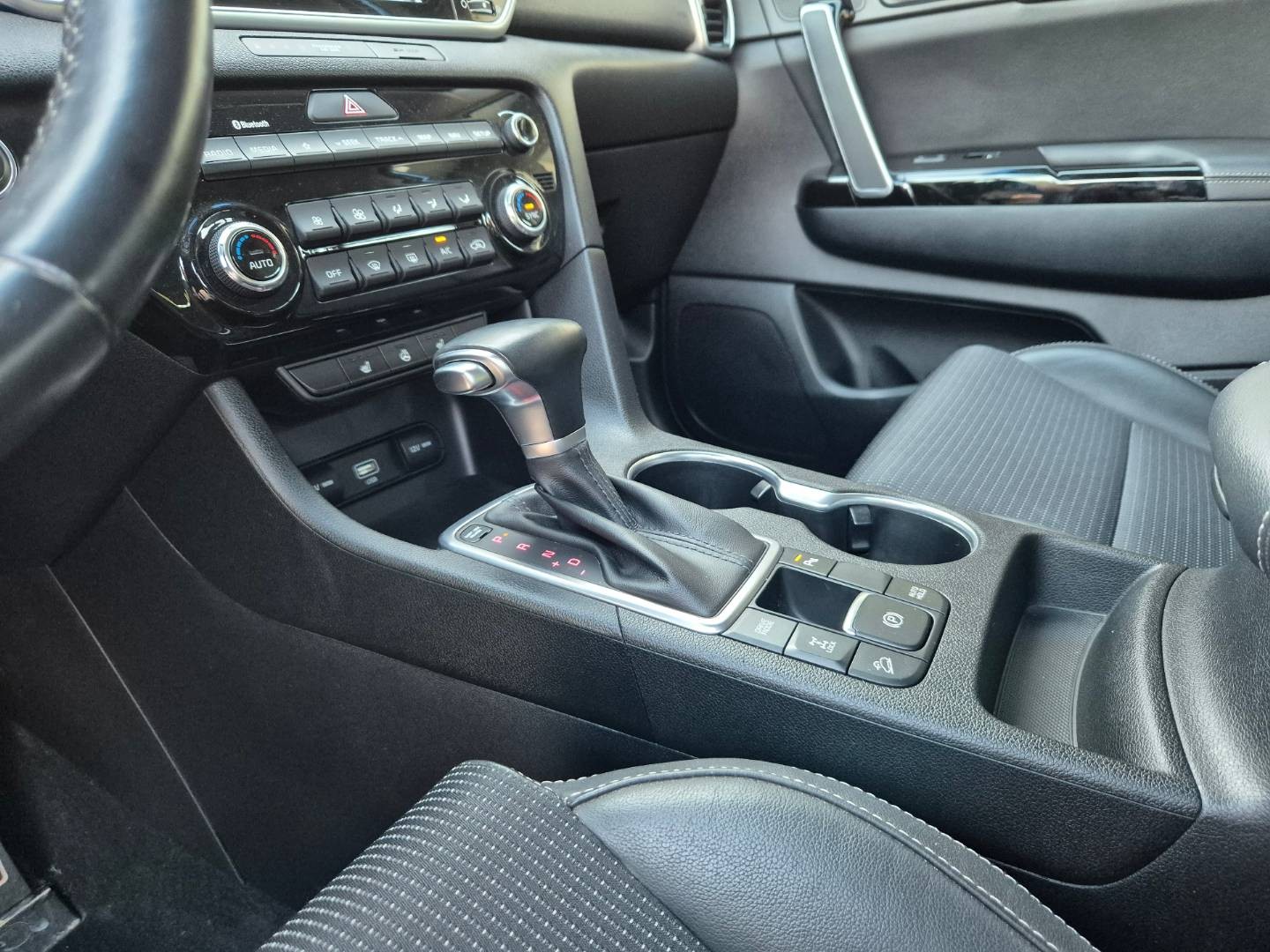 Kia Sportage 1.6 T-GDi Platinum 4WD A/T