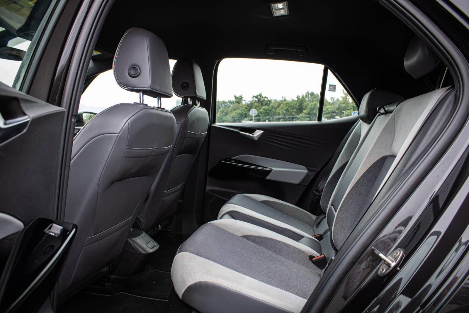 Volkswagen ID.3 PRO S 77kWh Performance, Nelakované