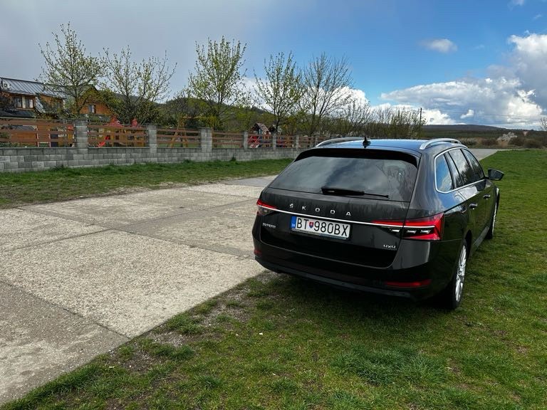 Škoda Superb Combi 2.0 TDI SCR Style 4x4 DSG