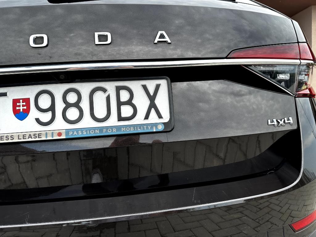 Škoda Superb Combi 2.0 TDI SCR Style 4x4 DSG