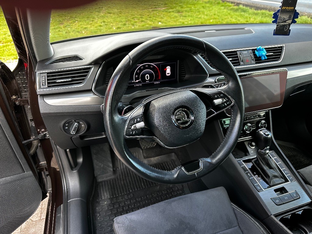 Škoda Superb Combi 2.0 TDI SCR Style 4x4 DSG