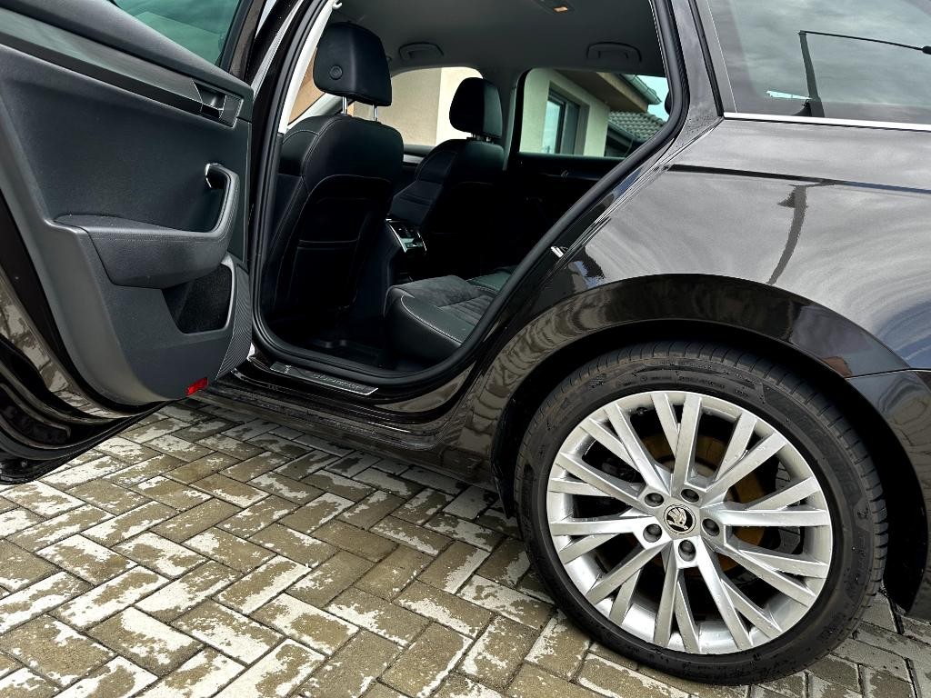 Škoda Superb Combi 2.0 TDI SCR Style 4x4 DSG