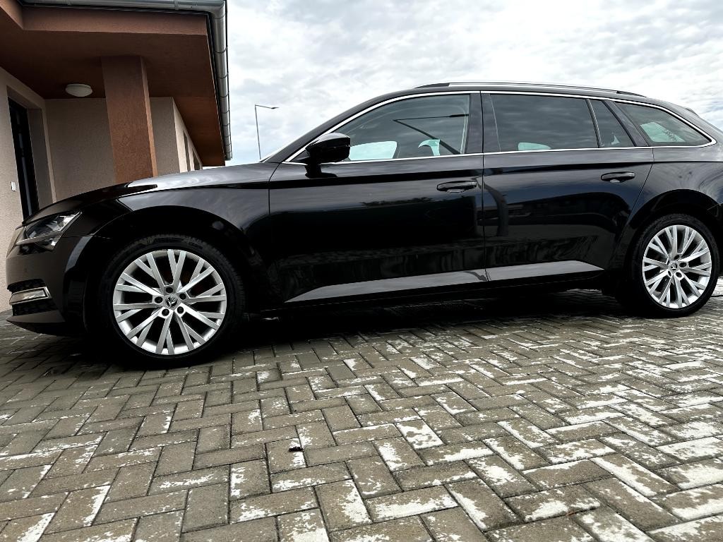 Škoda Superb Combi 2.0 TDI SCR Style 4x4 DSG