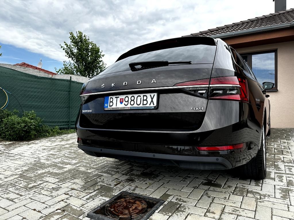 Škoda Superb Combi 2.0 TDI SCR Style 4x4 DSG