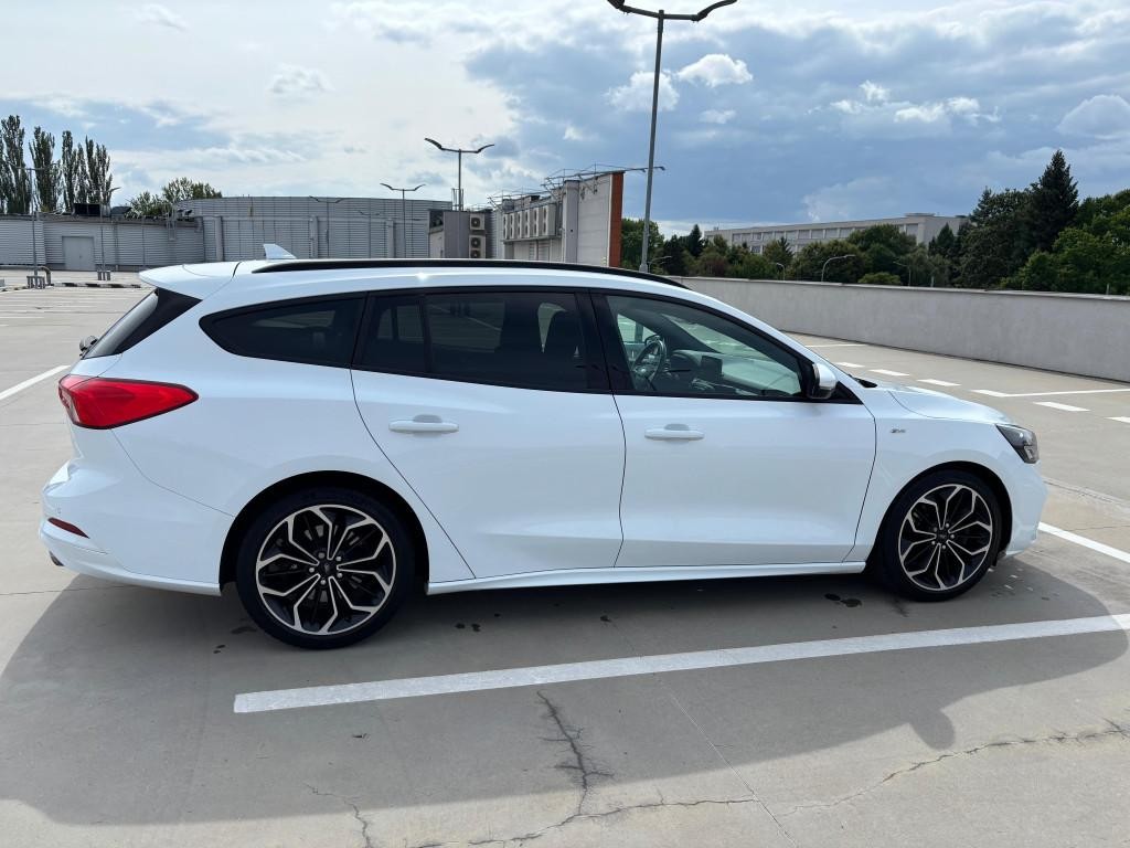 Ford Focus Combi 1.5 EcoBoost ST Line A/T