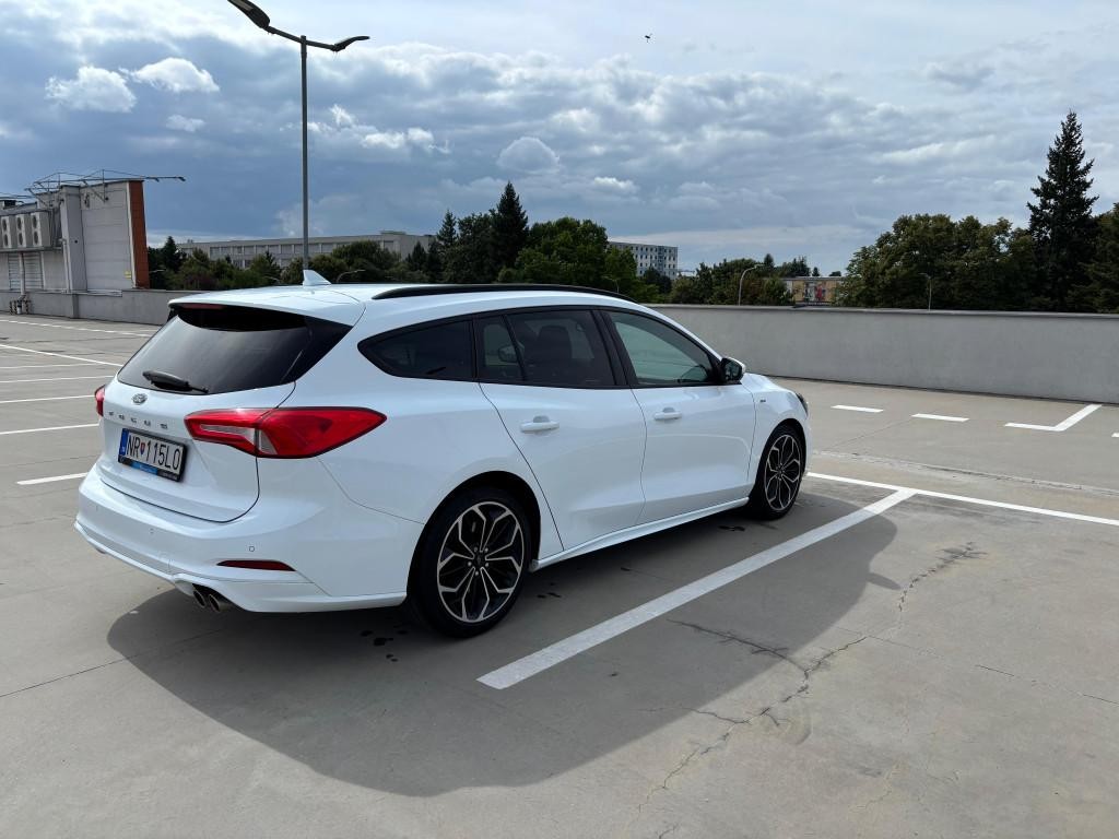 Ford Focus Combi 1.5 EcoBoost ST Line A/T