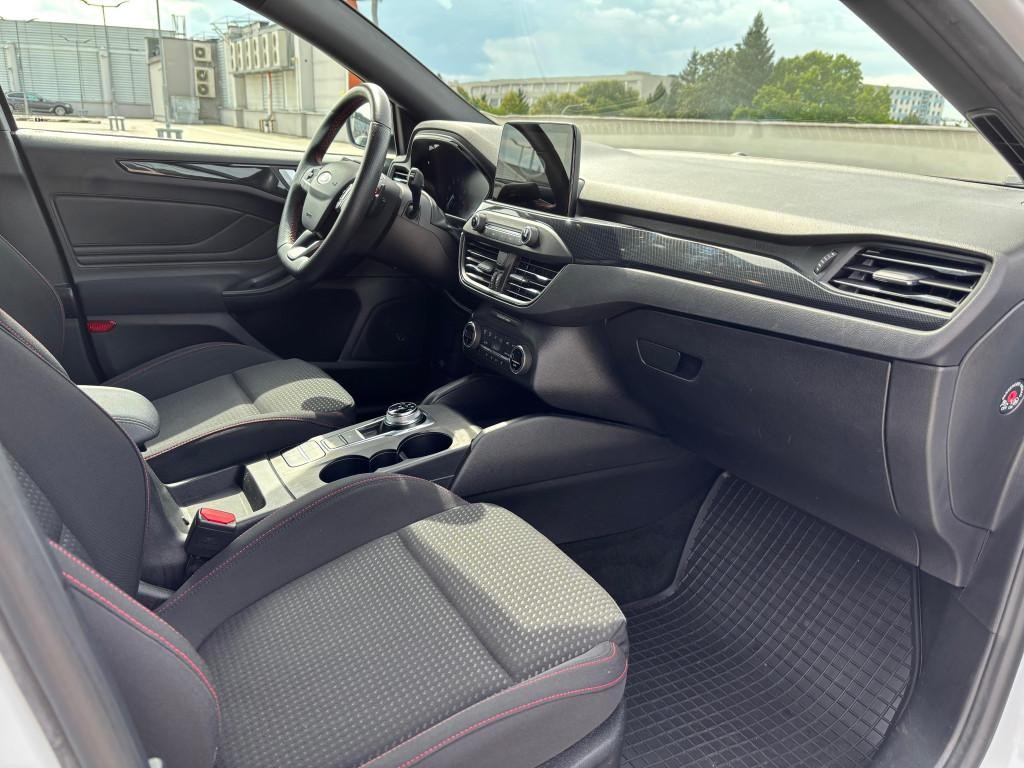 Ford Focus Combi 1.5 EcoBoost ST Line A/T