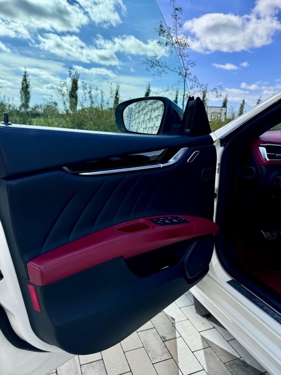 Maserati Ghibli S Q4 3.0 V6