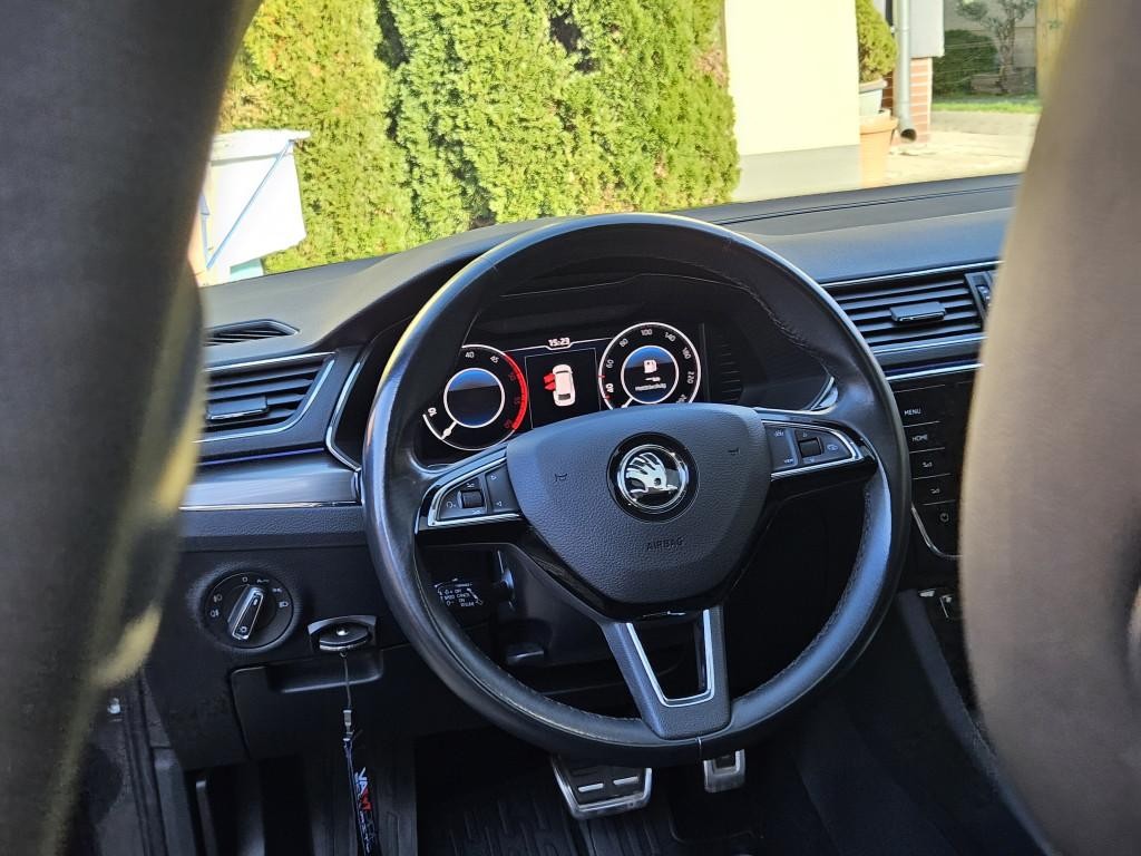 Škoda Superb Combi 2.0 TDI SCR Scout 4x4 DSG