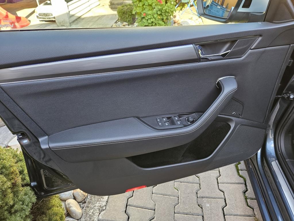 Škoda Superb Combi 2.0 TDI SCR Scout 4x4 DSG