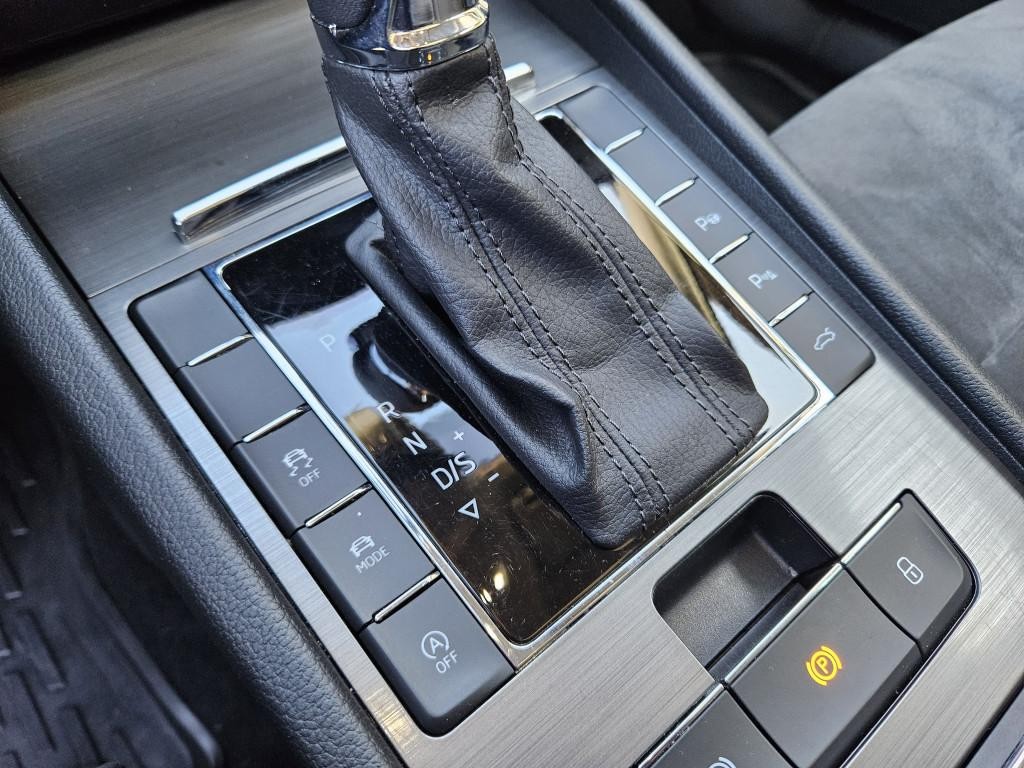 Škoda Superb Combi 2.0 TDI SCR Scout 4x4 DSG