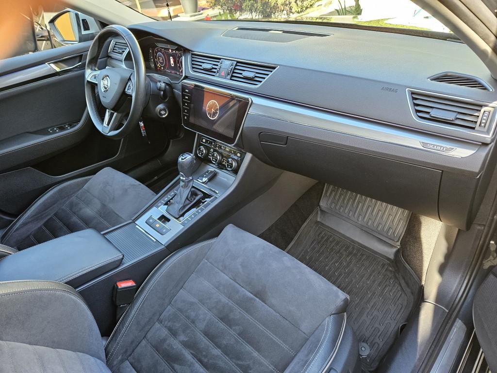 Škoda Superb Combi 2.0 TDI SCR Scout 4x4 DSG