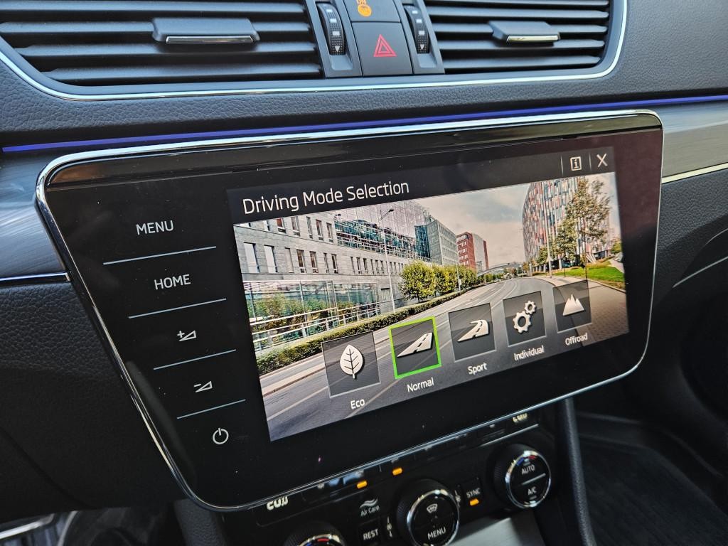 Škoda Superb Combi 2.0 TDI SCR Scout 4x4 DSG