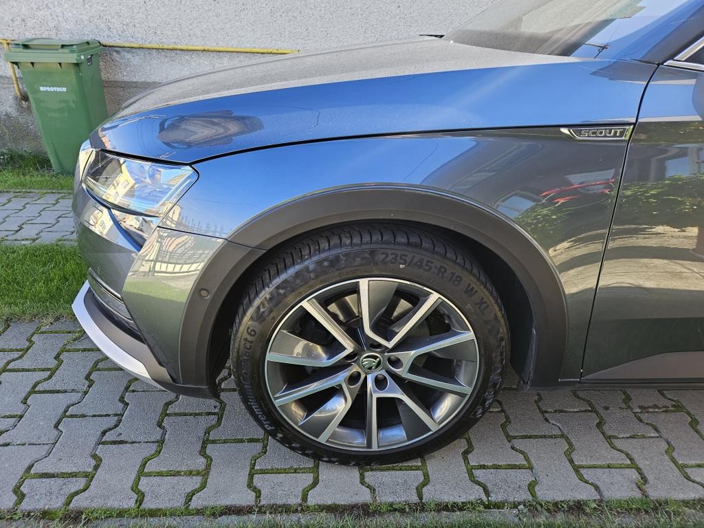 Škoda Superb Combi 2.0 TDI SCR Scout 4x4 DSG