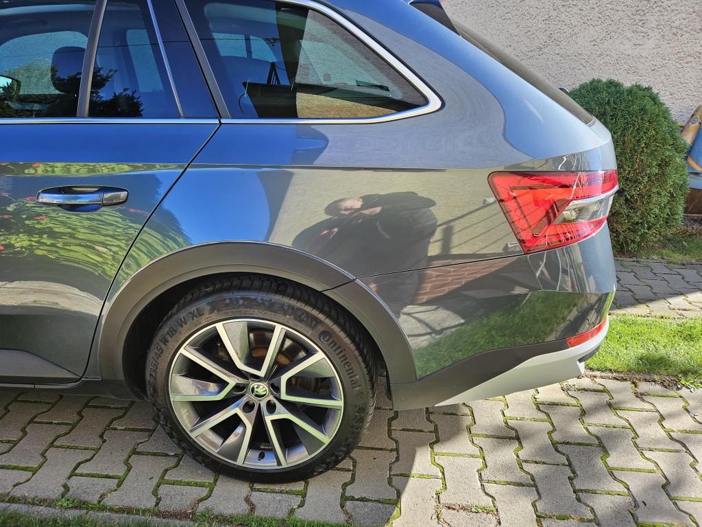 Škoda Superb Combi 2.0 TDI SCR Scout 4x4 DSG