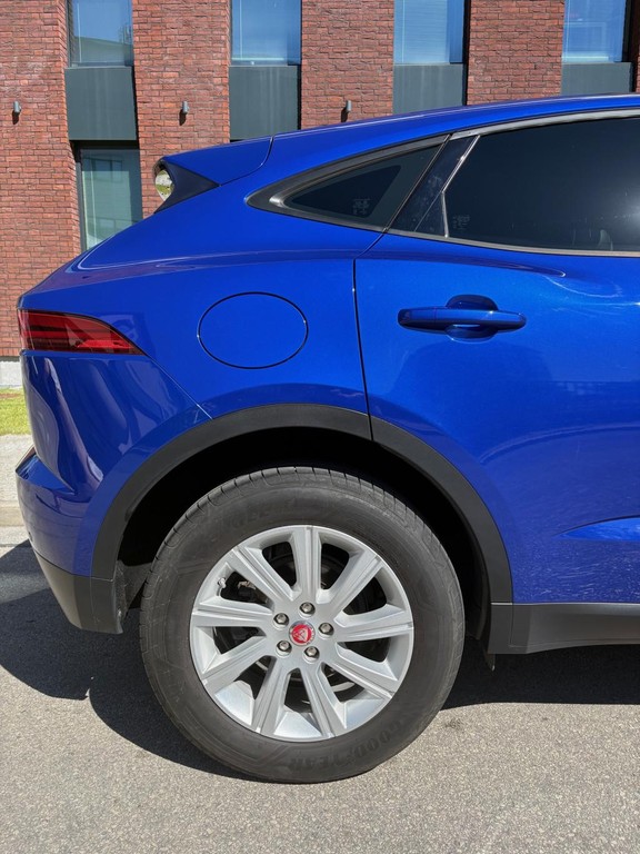 Jaguar E-Pace 2.0 I4 HSE AWD A/T