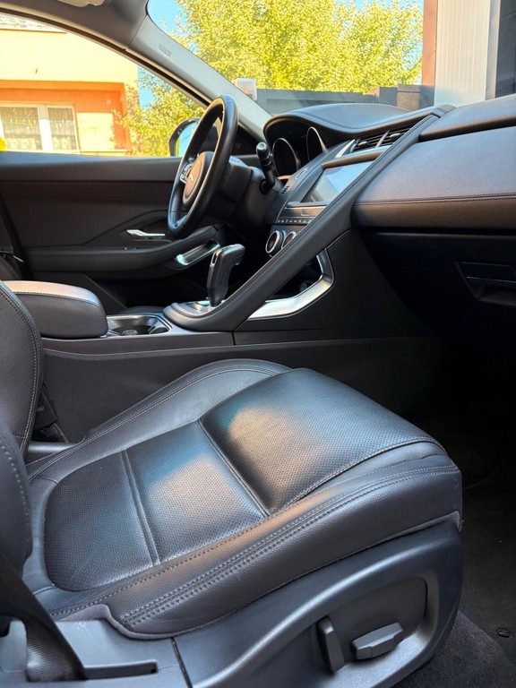 Jaguar E-Pace 2.0 I4 HSE AWD A/T