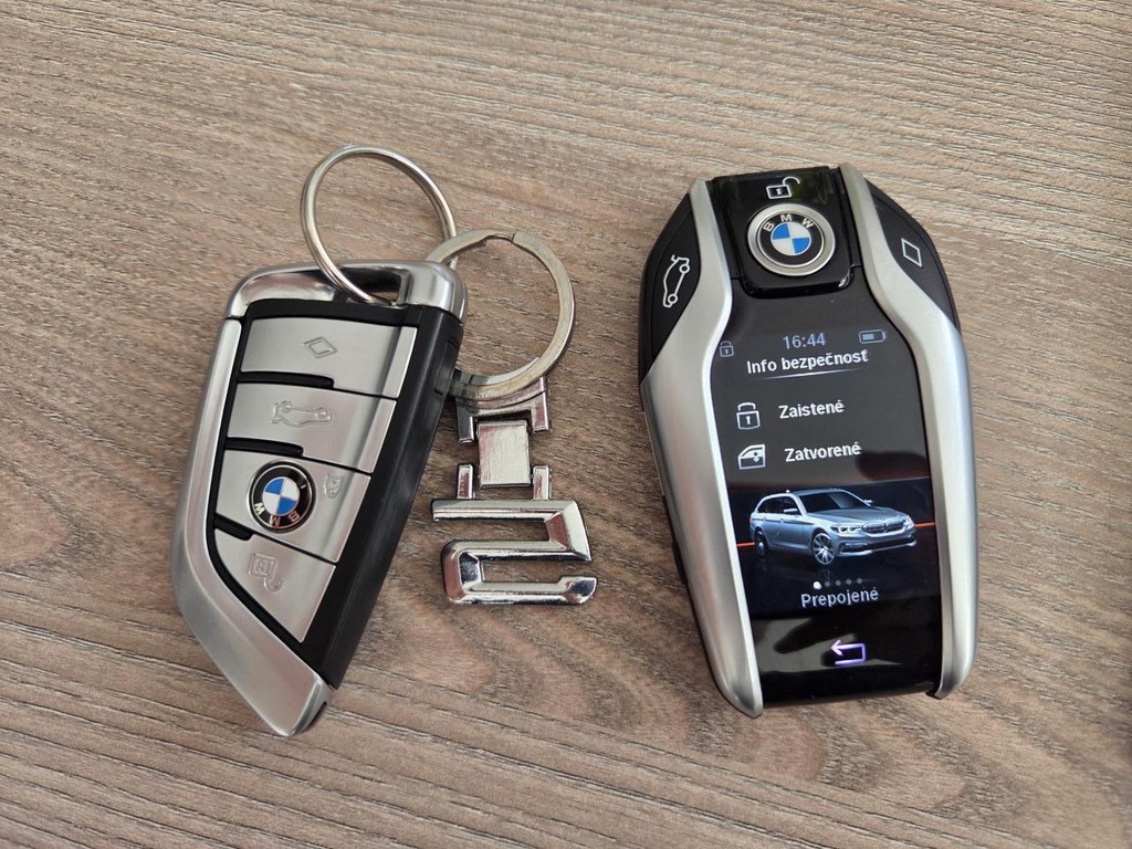 BMW rad 5 Touring 530d xDrive A/T