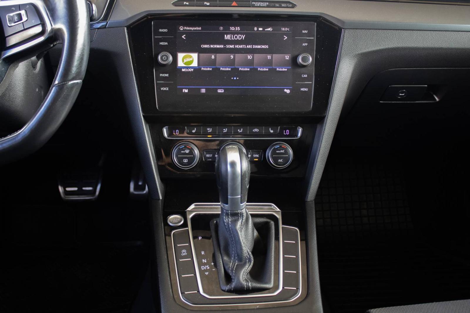Volkswagen Passat Variant 2.0 TDI BMT R-Line Highline DSG
