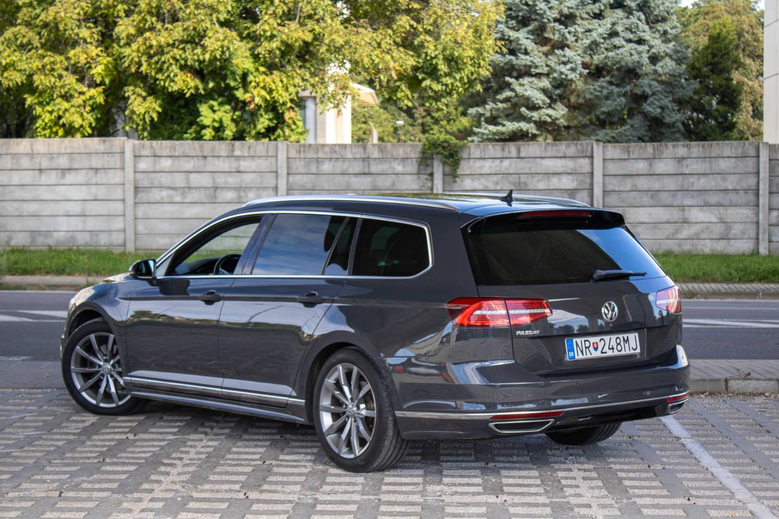 Volkswagen Passat Variant 2.0 TDI BMT R-Line Highline DSG