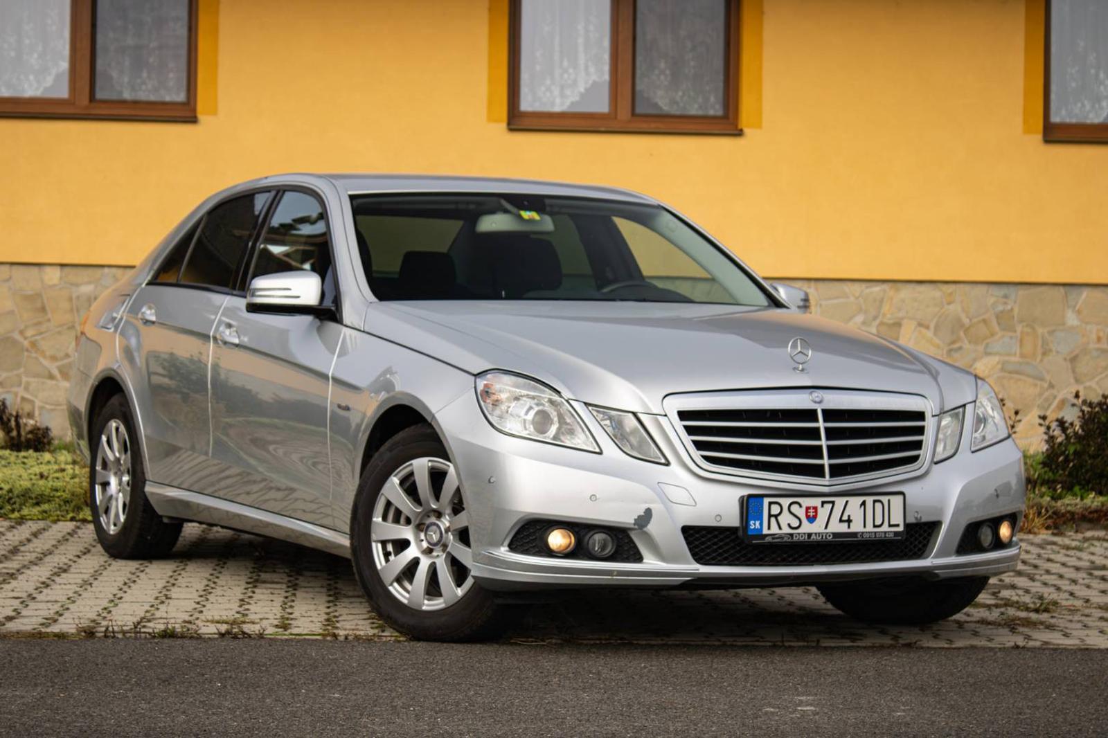 Mercedes-Benz E trieda Sedan 200 CGI Blue Classic 7G