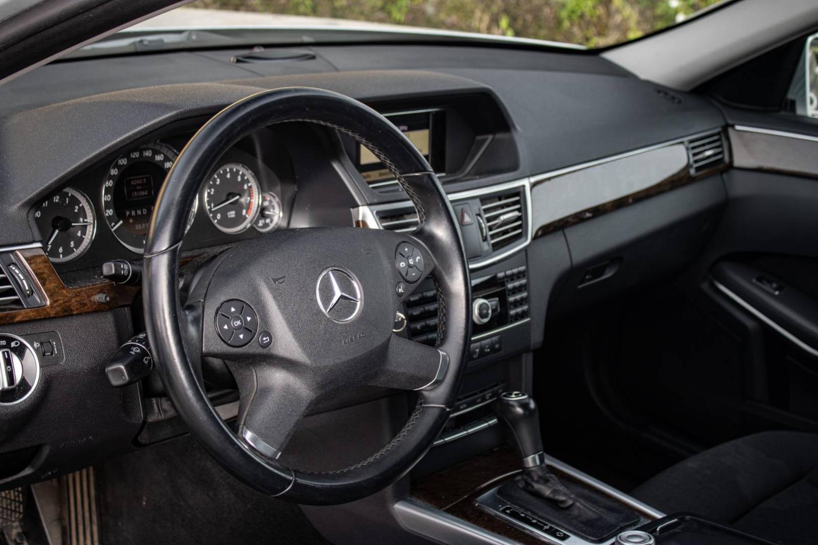 Mercedes-Benz E trieda Sedan 200 CGI Blue Classic 7G