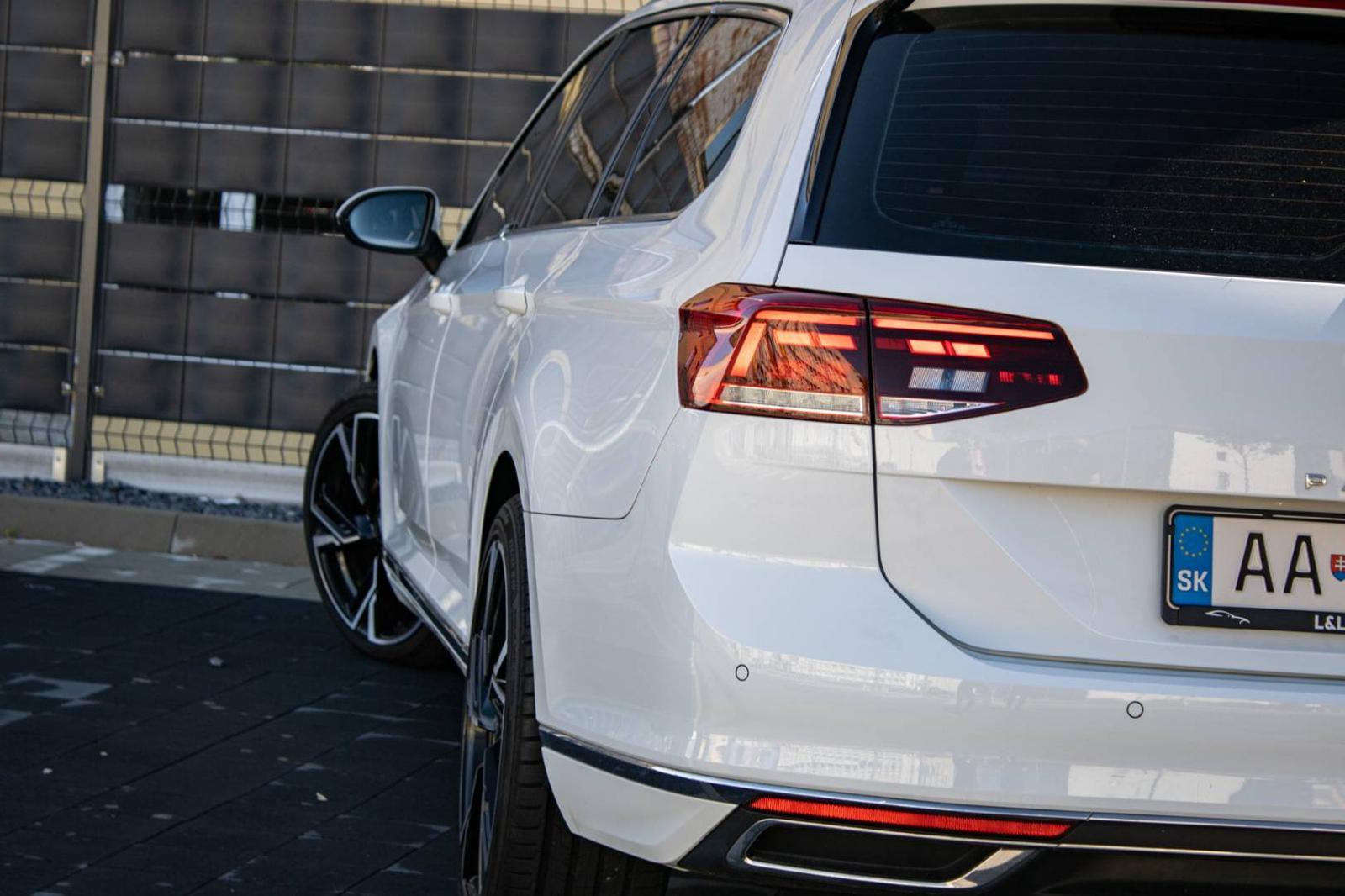 Volkswagen Passat Variant 2.0 TDI EVO Elegance DSG