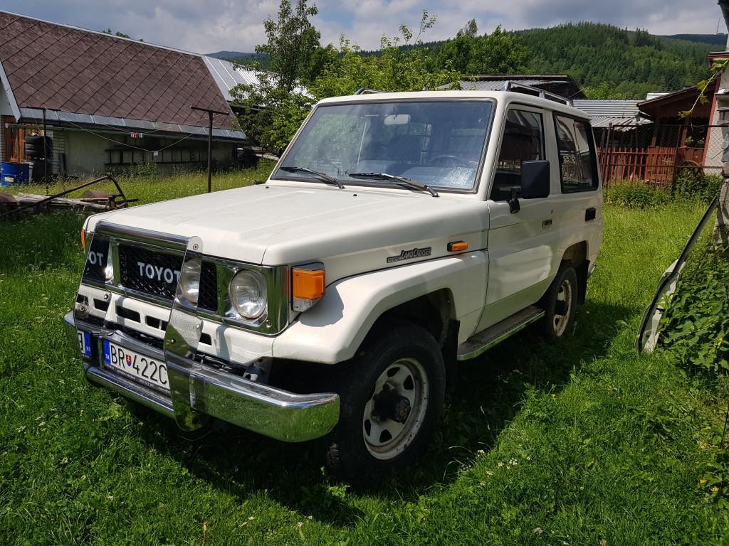 Toyota Land Cruiser 70 3.0 TD