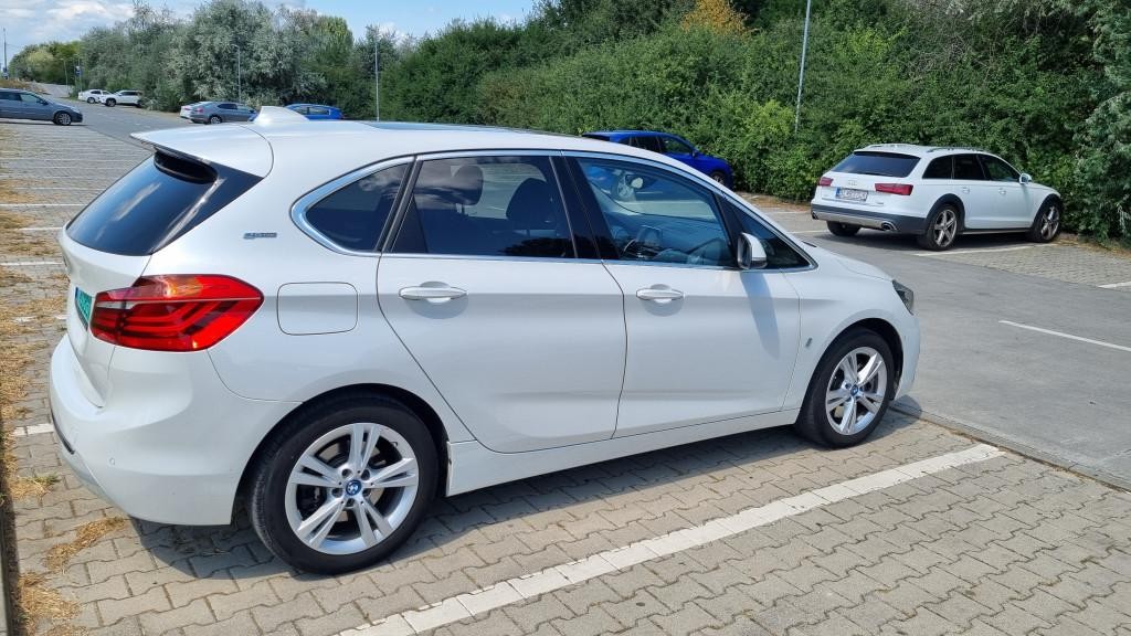 BMW rad 2 Mpv 165kw Automat