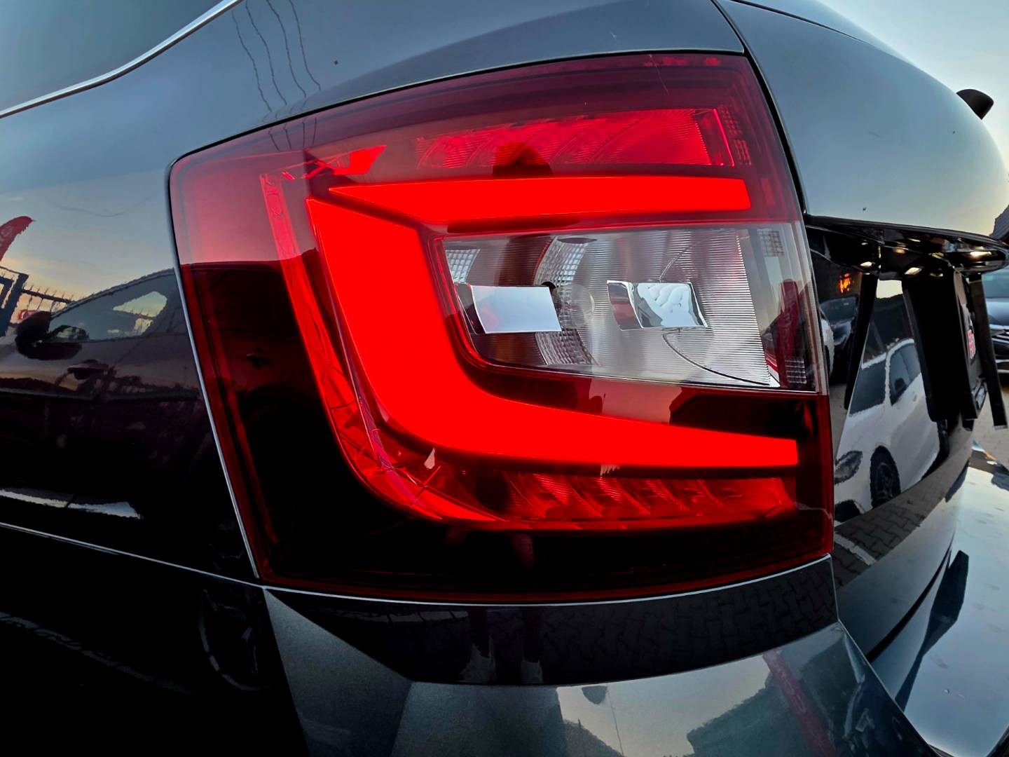 Škoda Octavia Combi 2.0 TDI Scout DSG 4x4