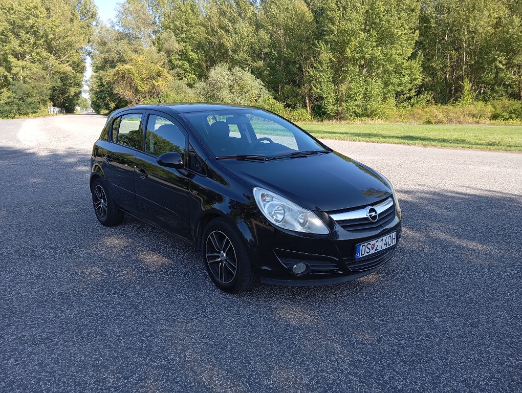 Opel Corsa 1.2 16V Cosmo