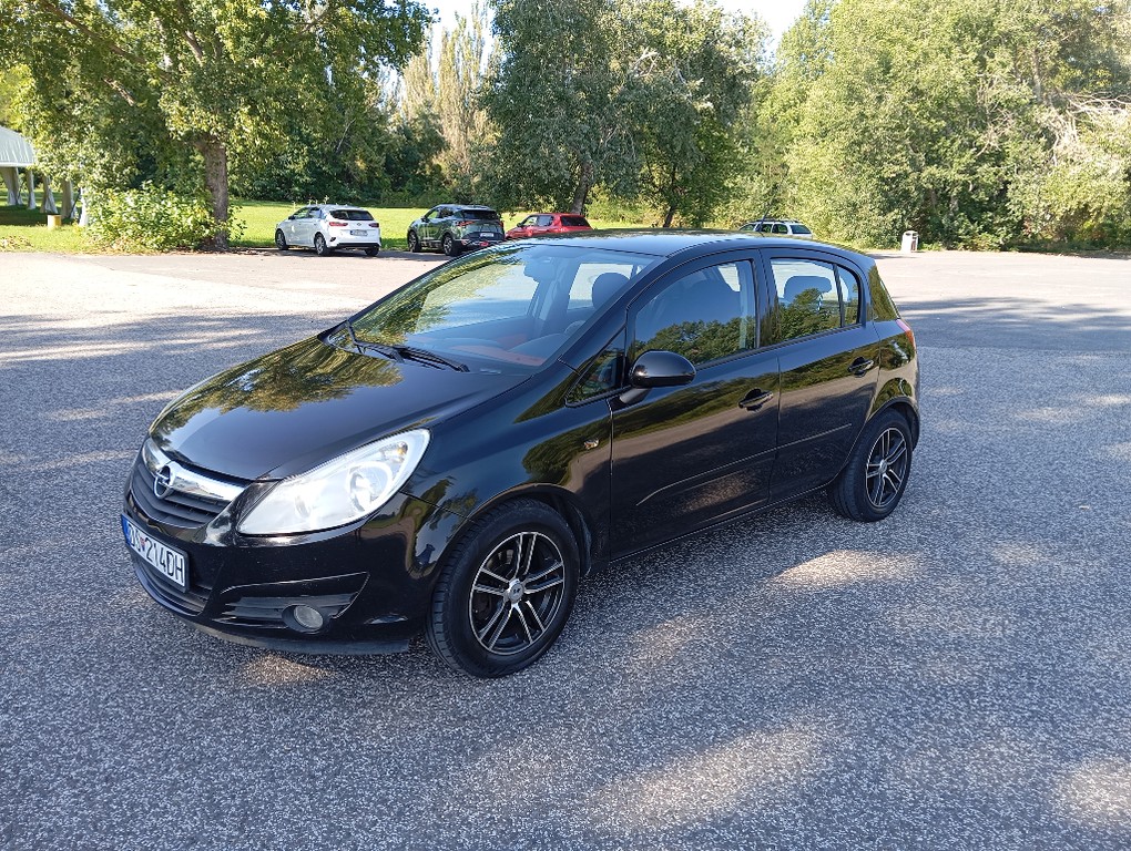 Opel Corsa 1.2 16V Cosmo