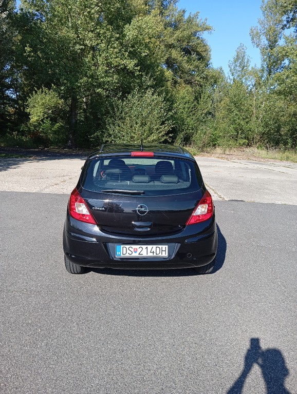 Opel Corsa 1.2 16V Cosmo