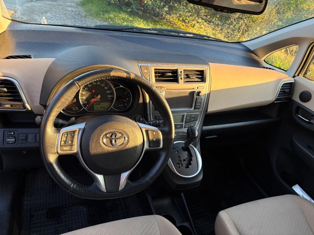 Toyota Verso-S 73kw Automat