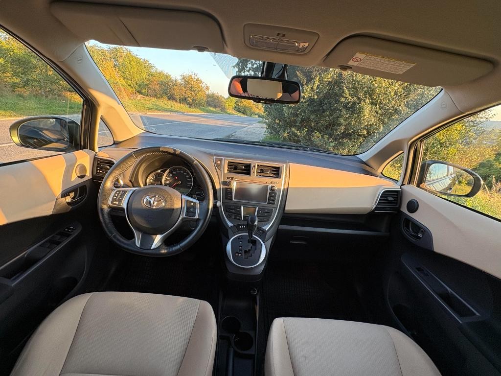 Toyota Verso-S 73kw Automat