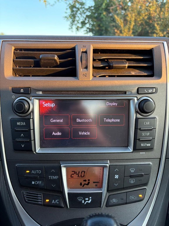 Toyota Verso-S 73kw Automat