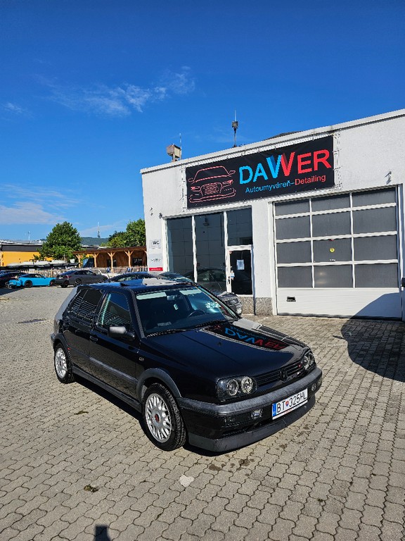 Volkswagen Golf 1.6 Basis