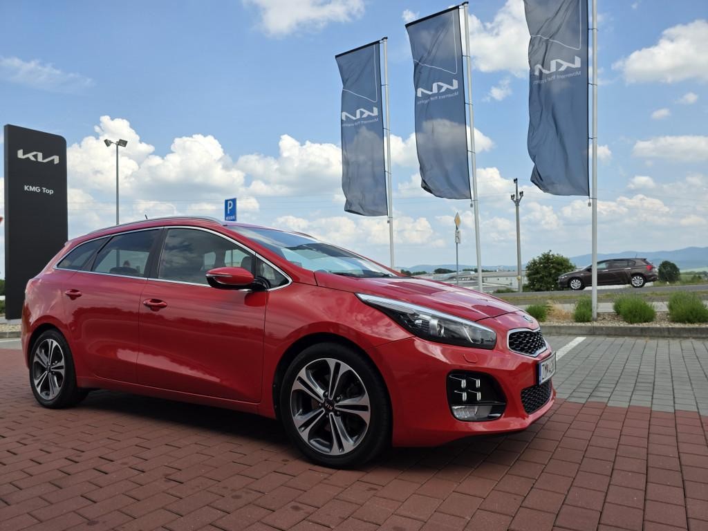 KIA Cee’d Sporty Wagon Combi 100kw Manuál