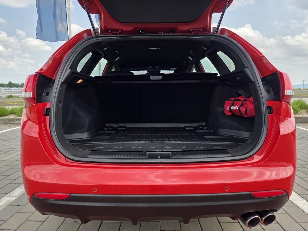 KIA Cee’d Sporty Wagon Combi 100kw Manuál