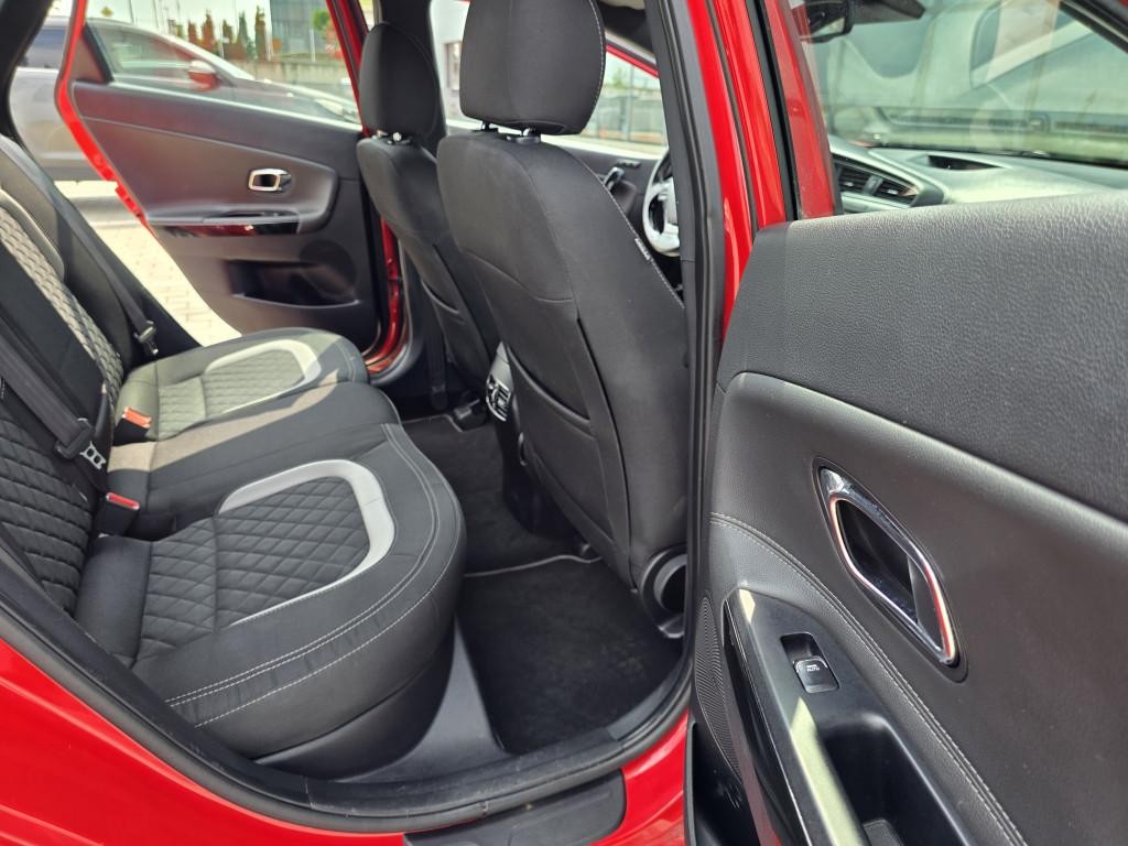 KIA Cee’d Sporty Wagon Combi 100kw Manuál