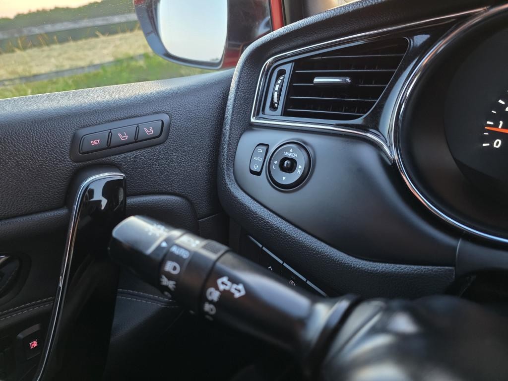 KIA Cee’d Sporty Wagon Combi 100kw Manuál