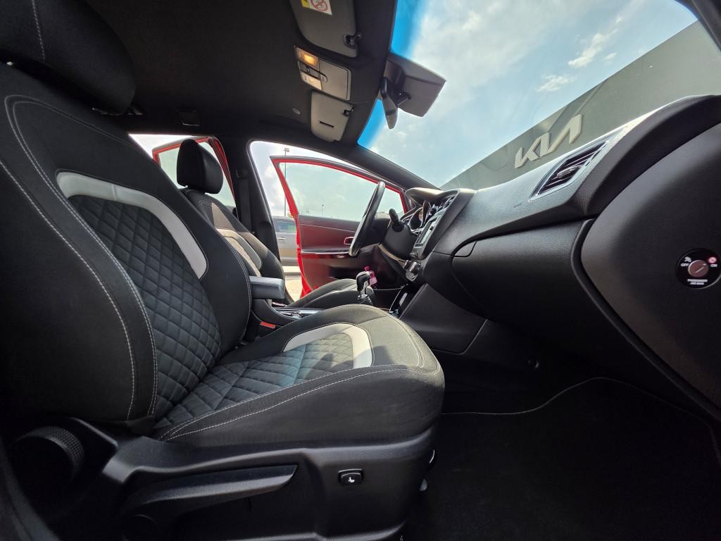 KIA Cee’d Sporty Wagon Combi 100kw Manuál
